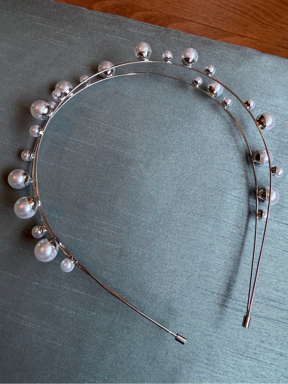 Pearl Accent Double Wire Headband — Silver/White